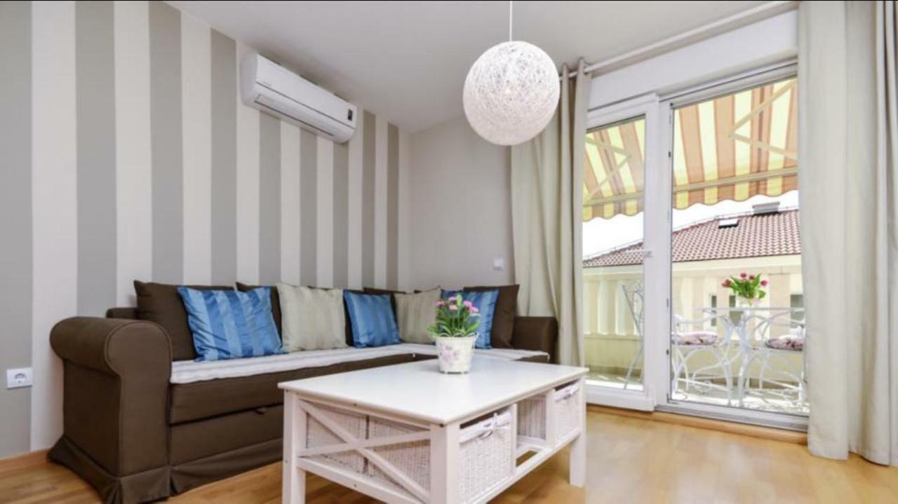Apartment Blanka Makarska Buitenkant foto